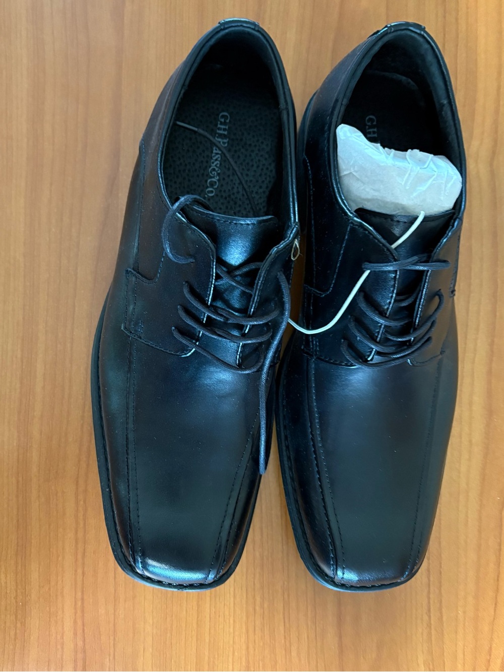 G.H. Bass & Co. Black Leather Lace-Up Derby Shoes